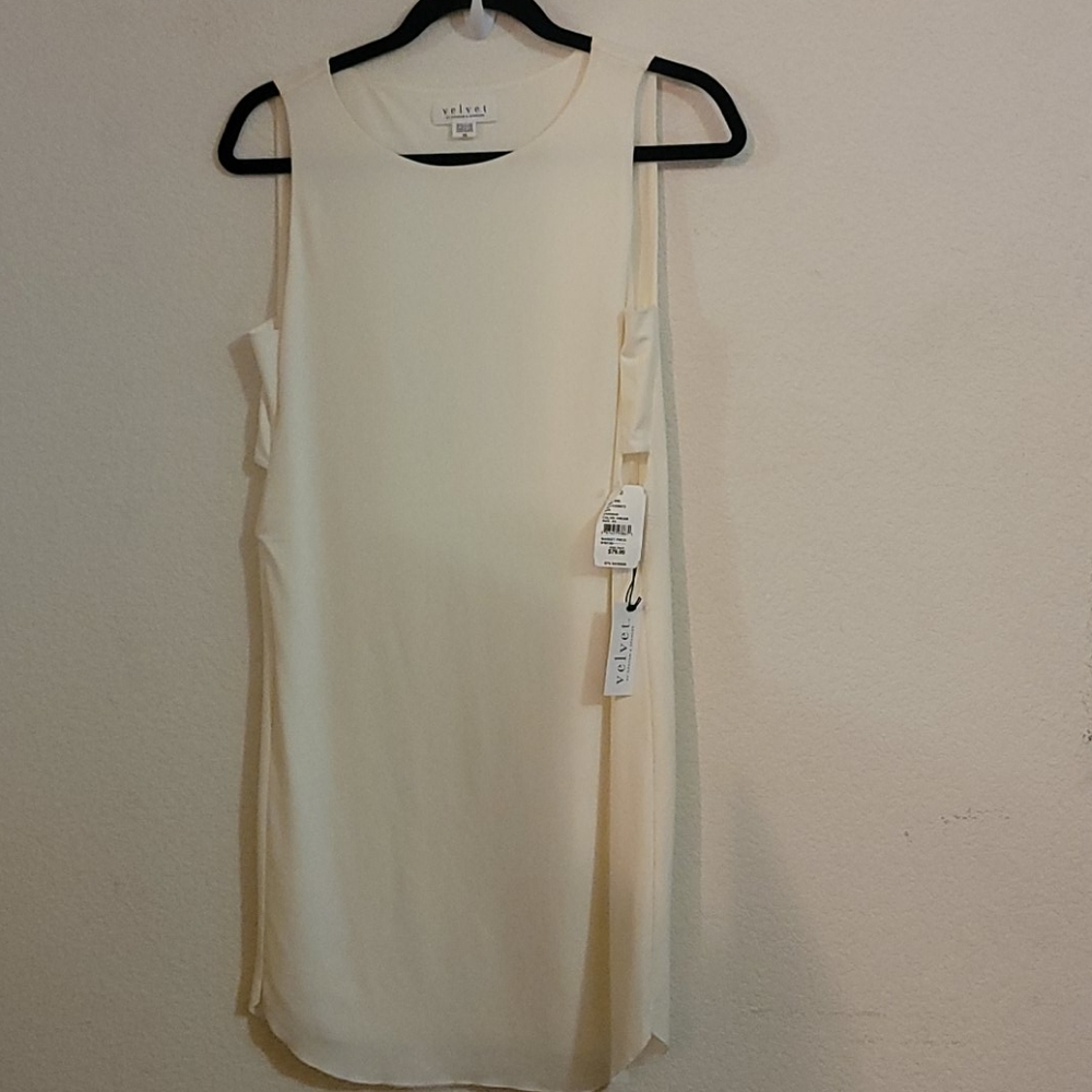 NWT Velvet by Graham and Spencer White dress